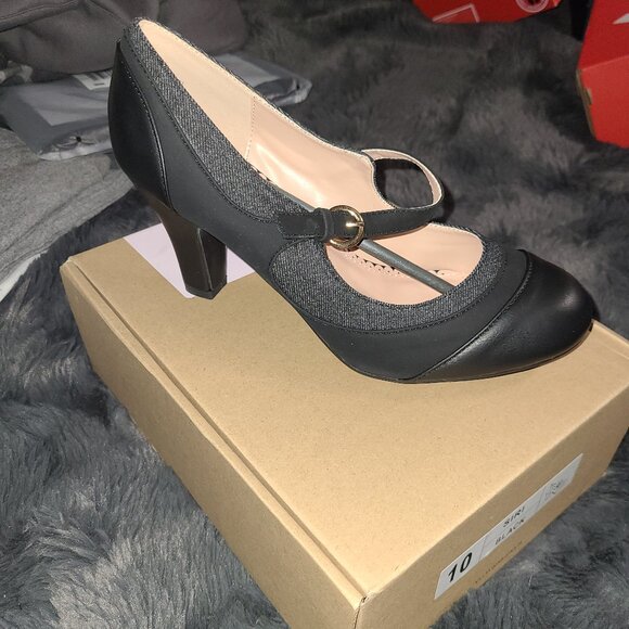 Journey Siri Mary Jane pumps - Picture 1 of 2